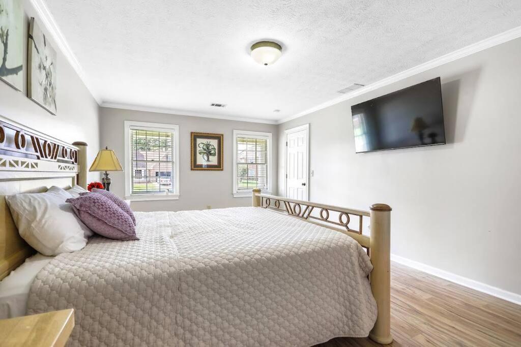 Lovely 5Bed, 3-Fullbath ! 5Min To Free Way I-85 Lawrenceville Luaran gambar