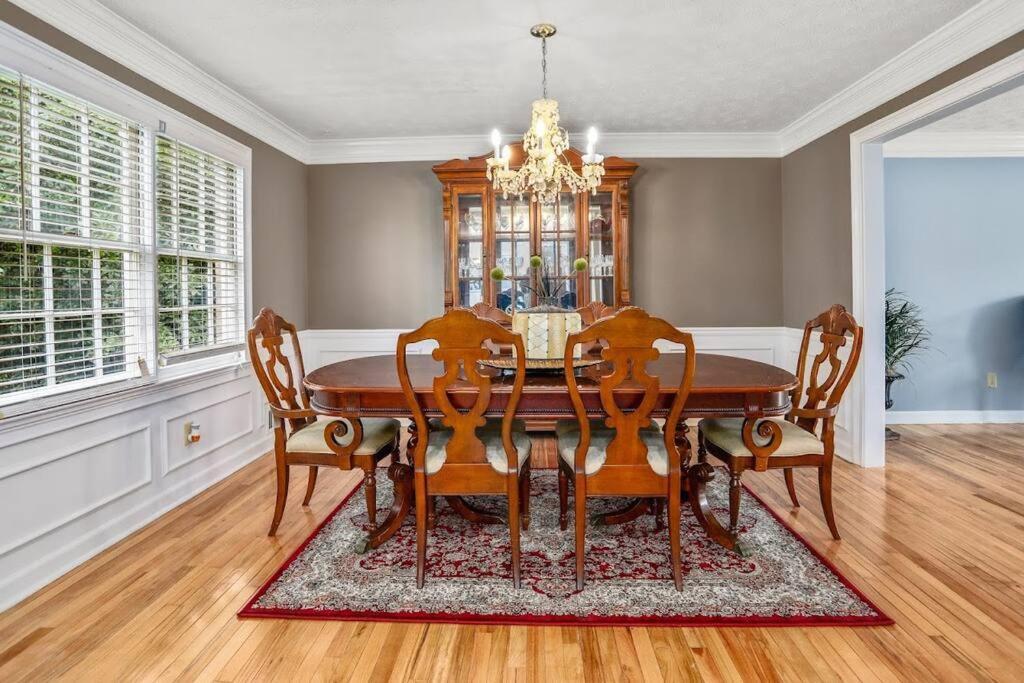 Lovely 5Bed, 3-Fullbath ! 5Min To Free Way I-85 Lawrenceville Luaran gambar