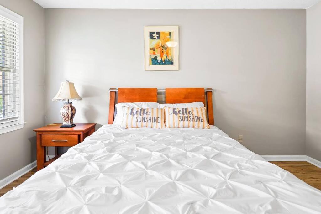Lovely 5Bed, 3-Fullbath ! 5Min To Free Way I-85 Lawrenceville Luaran gambar