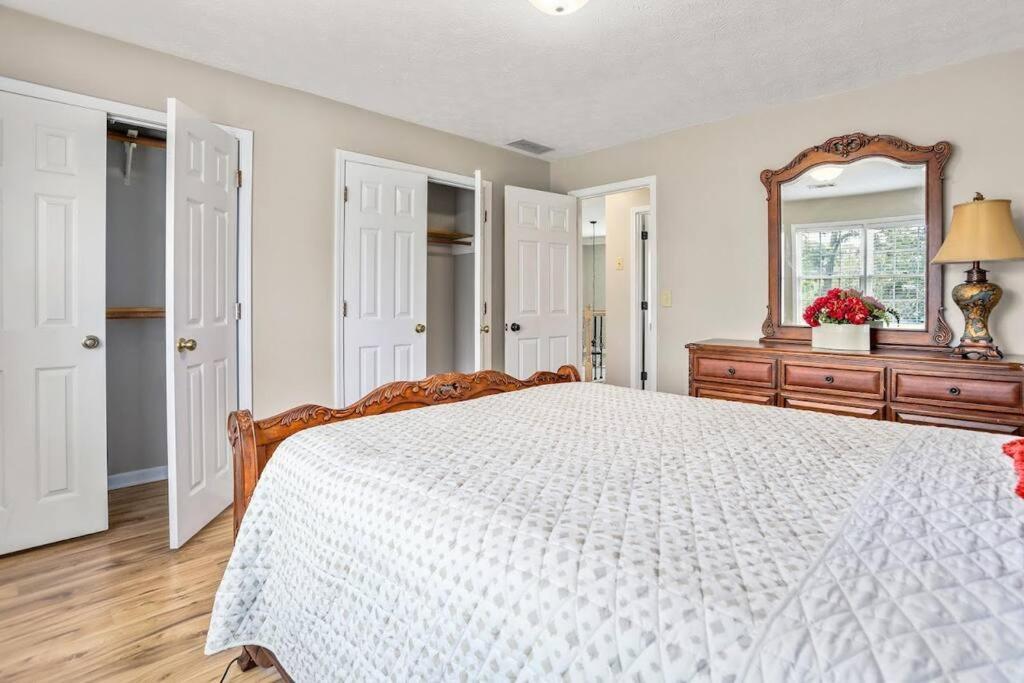 Lovely 5Bed, 3-Fullbath ! 5Min To Free Way I-85 Lawrenceville Luaran gambar