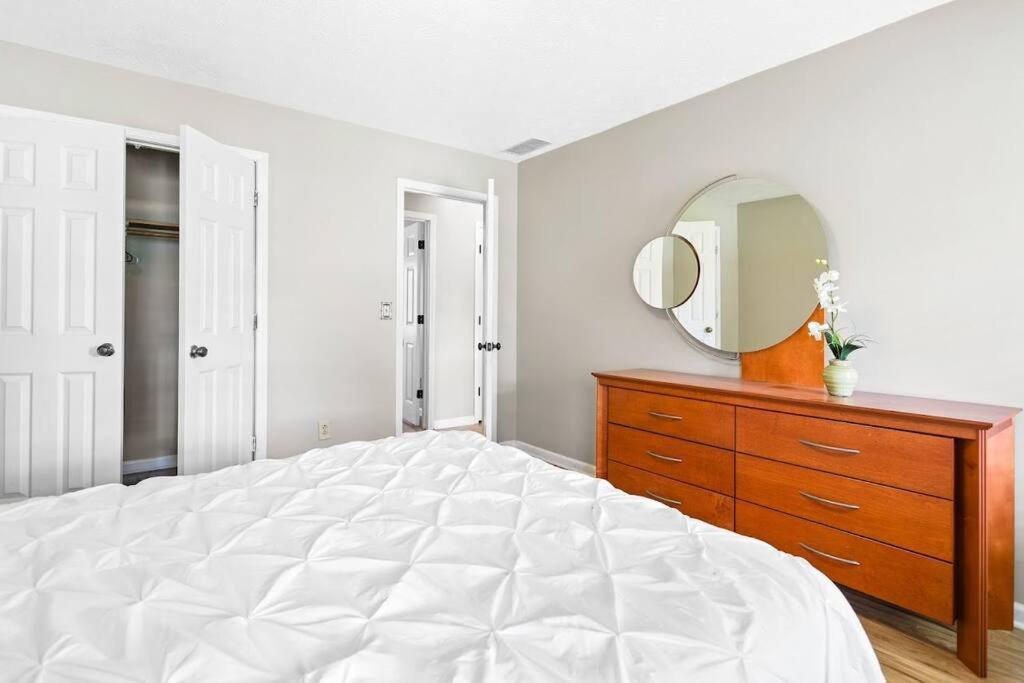 Lovely 5Bed, 3-Fullbath ! 5Min To Free Way I-85 Lawrenceville Luaran gambar