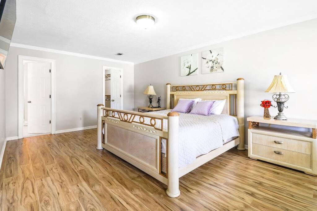 Lovely 5Bed, 3-Fullbath ! 5Min To Free Way I-85 Lawrenceville Luaran gambar